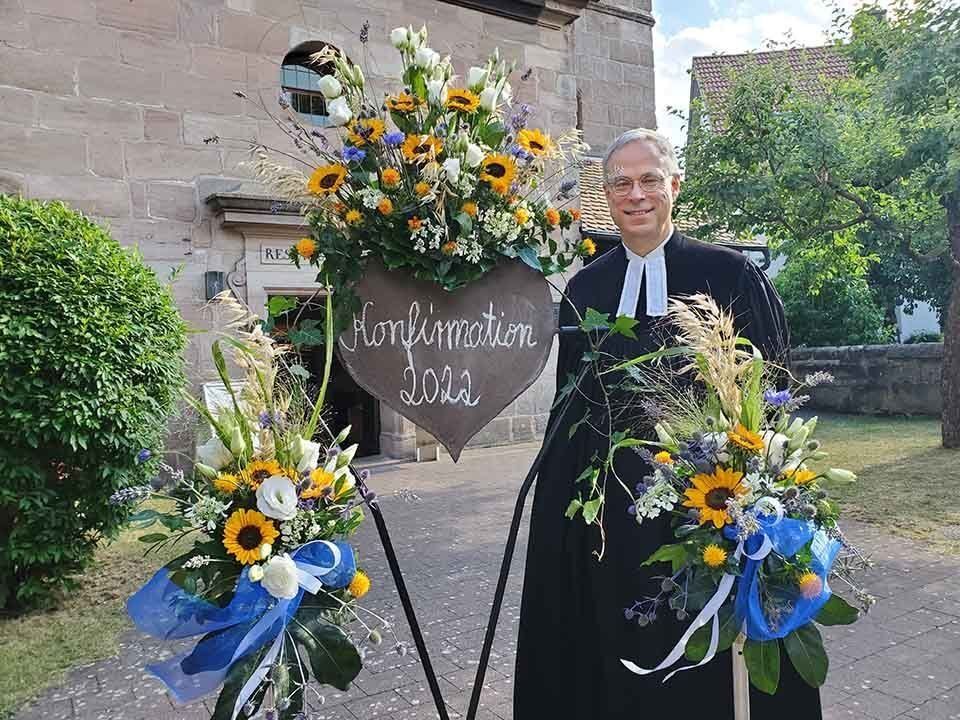 Pusteblume – Blumen und Geschenke – Blumenschmuck