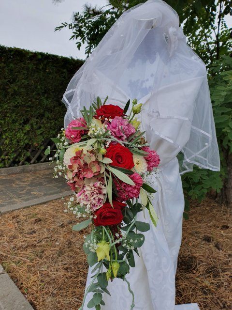 Pusteblume – Blumen und Geschenke – Brautstrauß