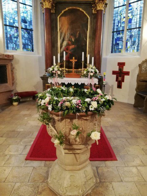 Pusteblume – Blumen und Geschenke – Blumenschmuck