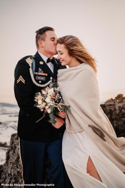 Pusteblume – Blumen und Geschenke – Brautpaar