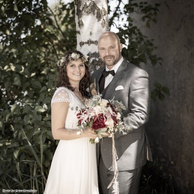 Pusteblume – Blumen und Geschenke – Brautpaar