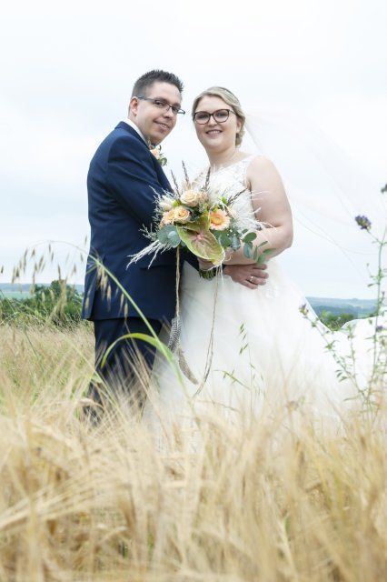 Pusteblume – Blumen und Geschenke – Brautpaar