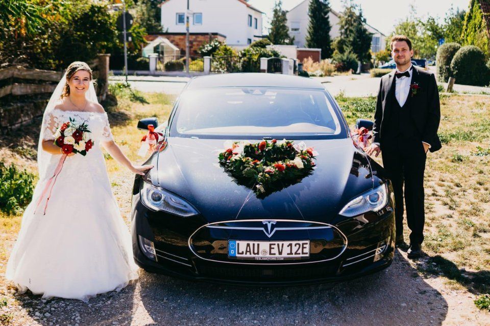 Pusteblume – Blumen und Geschenke – Brautpaar