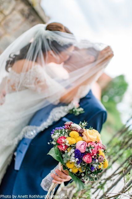 Pusteblume – Blumen und Geschenke – Brautpaar