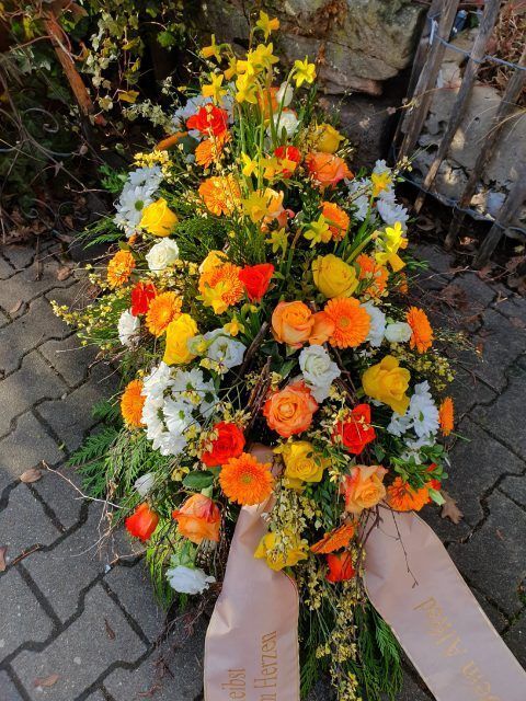 Pusteblume – Blumen und Geschenke – Sargschmuck