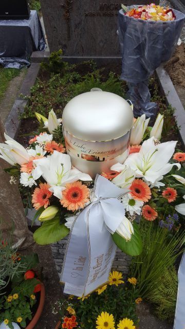 Pusteblume – Blumen und Geschenke – Urnenschmuck