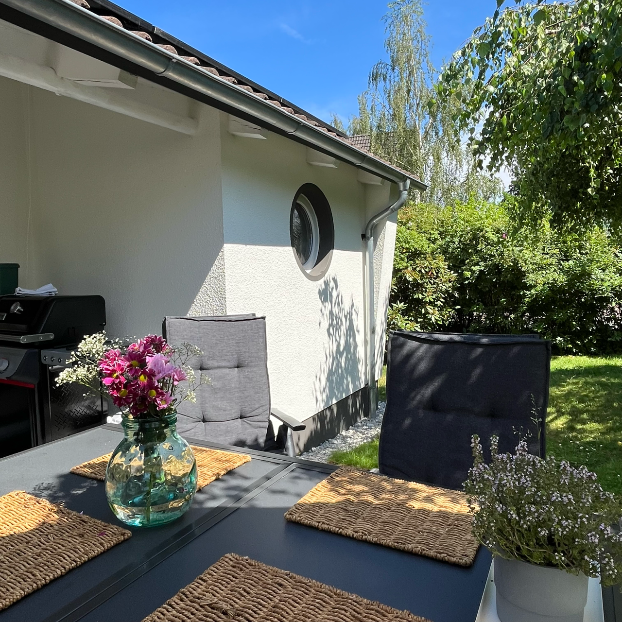 Bild zeigt die Terrasse der Koje47