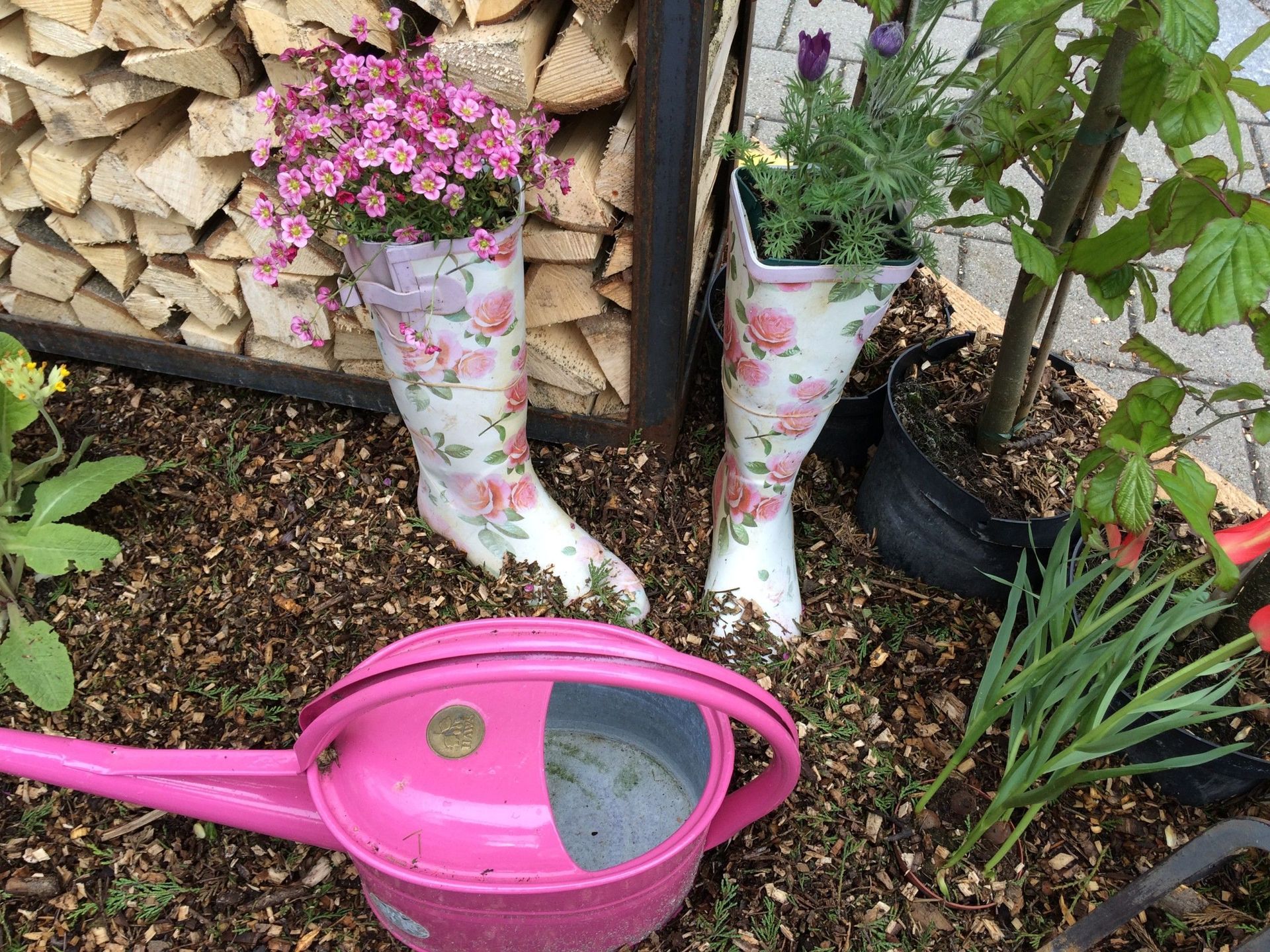 Gummistiefel mit Blumen - Nafzger Gartenbau AG