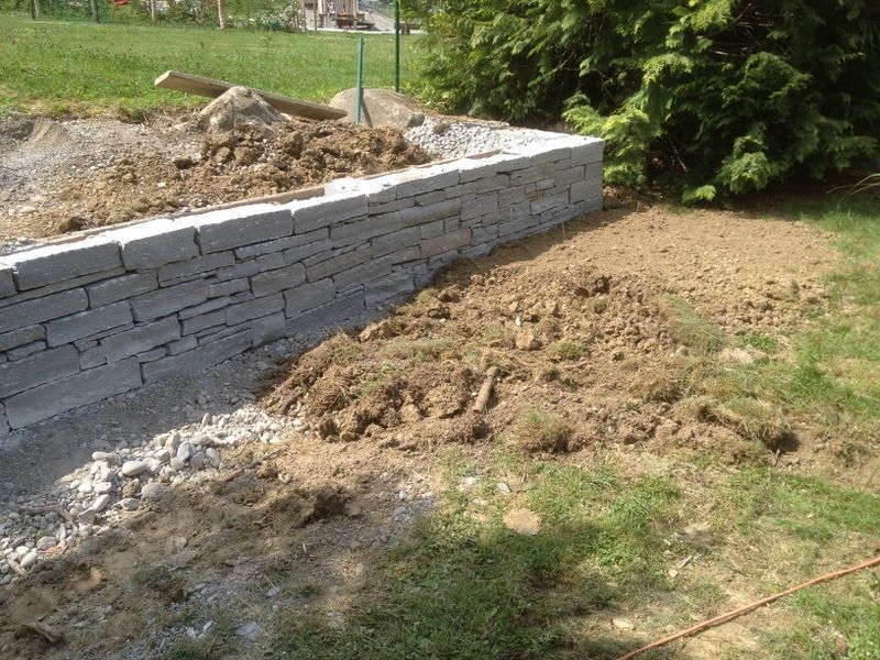 Natursteinmauer - Nafzger Gartenbau AG