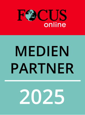 Logo für FOCUS online. Rot und türkis, mit dem Schriftzug „Medienpartner 2025“. Im „O“ von FOCUS befindet sich ein Globus.