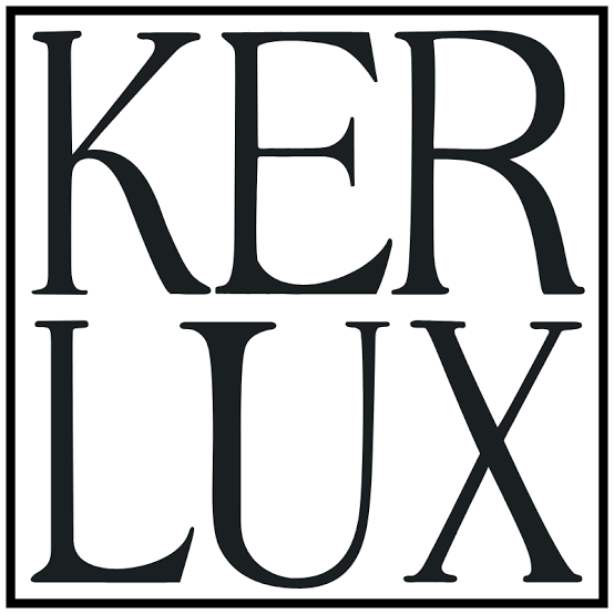 Logotipo de KERLUX en blanco y negro dentro de un cuadrado con borde y letras con serifa.