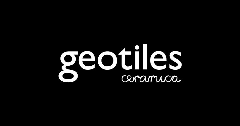 Logotipo de Geotiles Cerámica en texto blanco sobre fondo negro