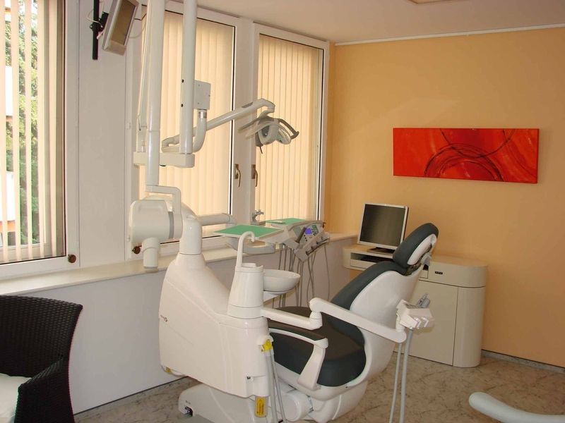 Zahnarztpraxis Dr. Lothar FRANK