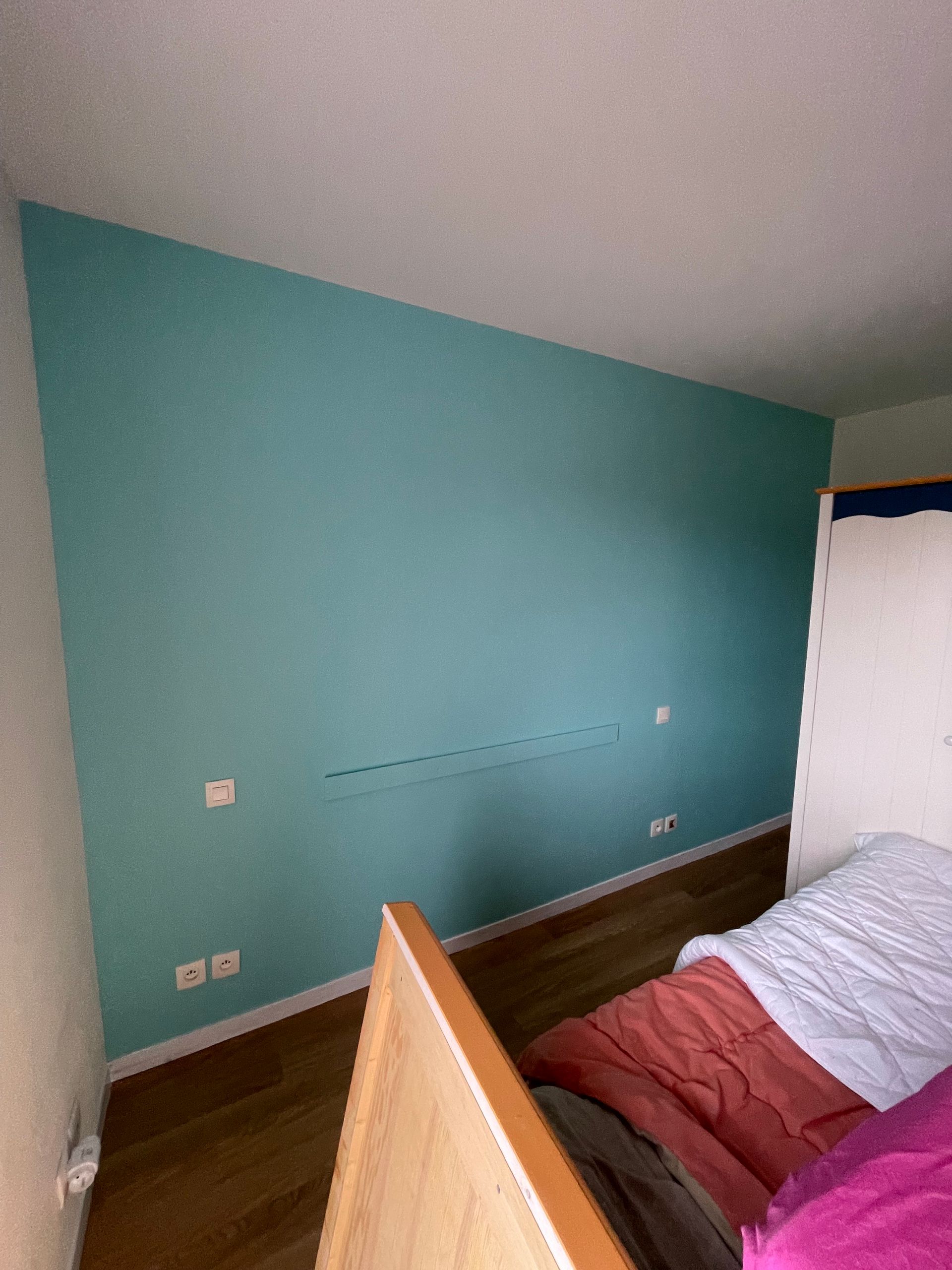 Un mur de chambre bleu