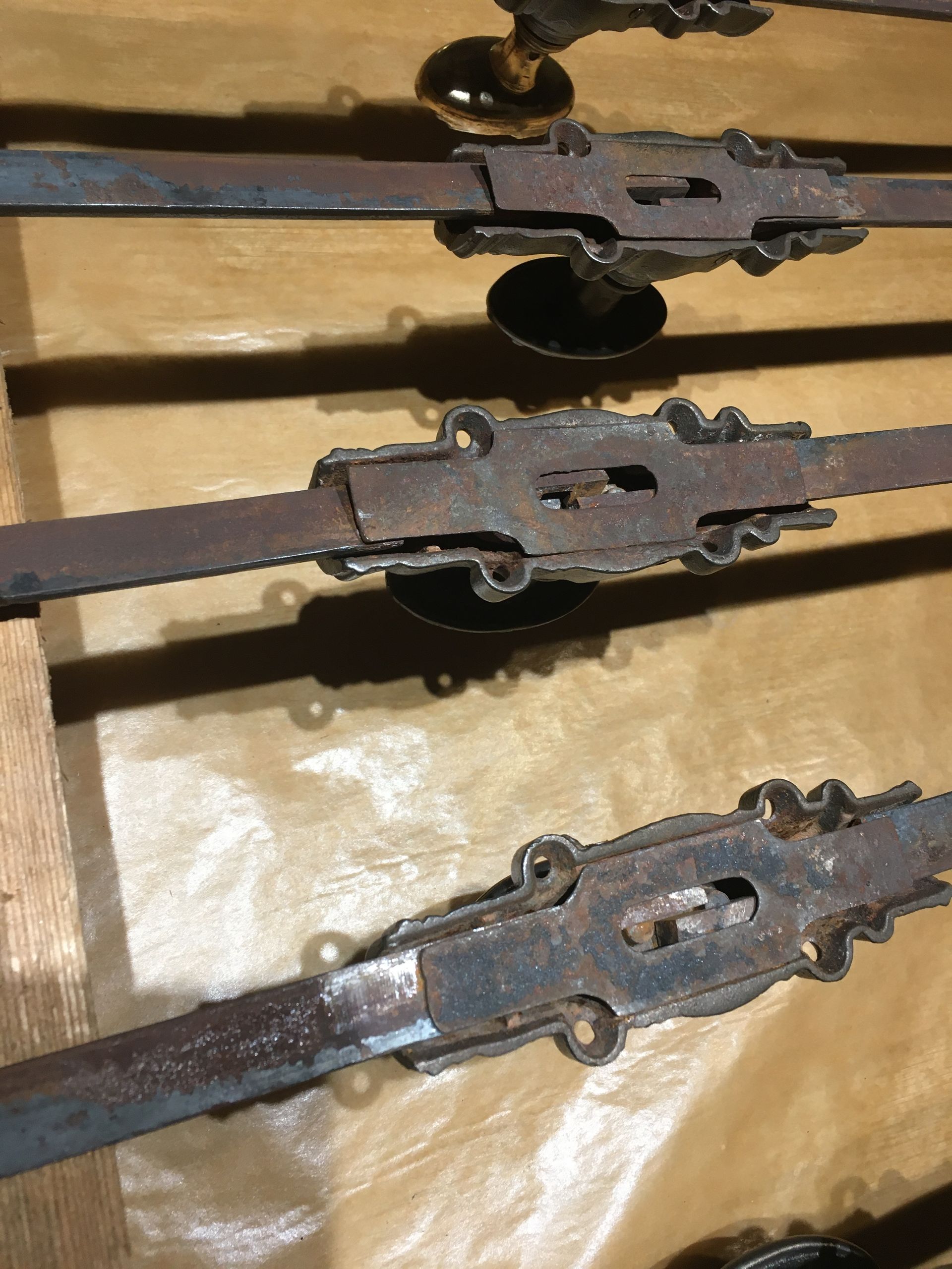 Charnières de volet