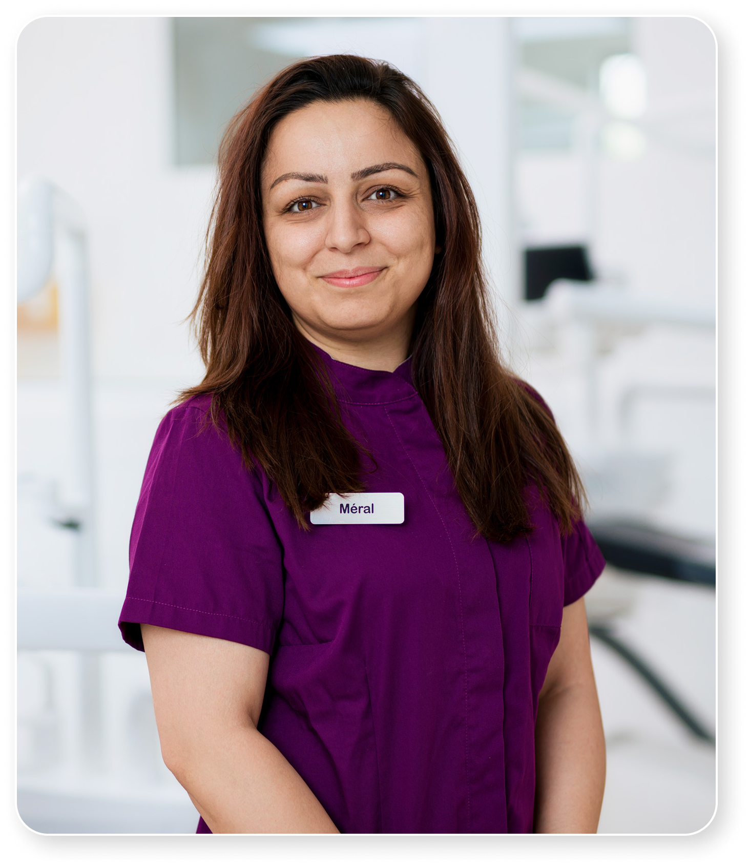 Portrait de Méral de l'équipe du cabinet dentaire