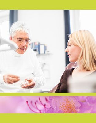 In einem hellen, modernen Büro, das von einem zarten Blumenmuster umrahmt ist