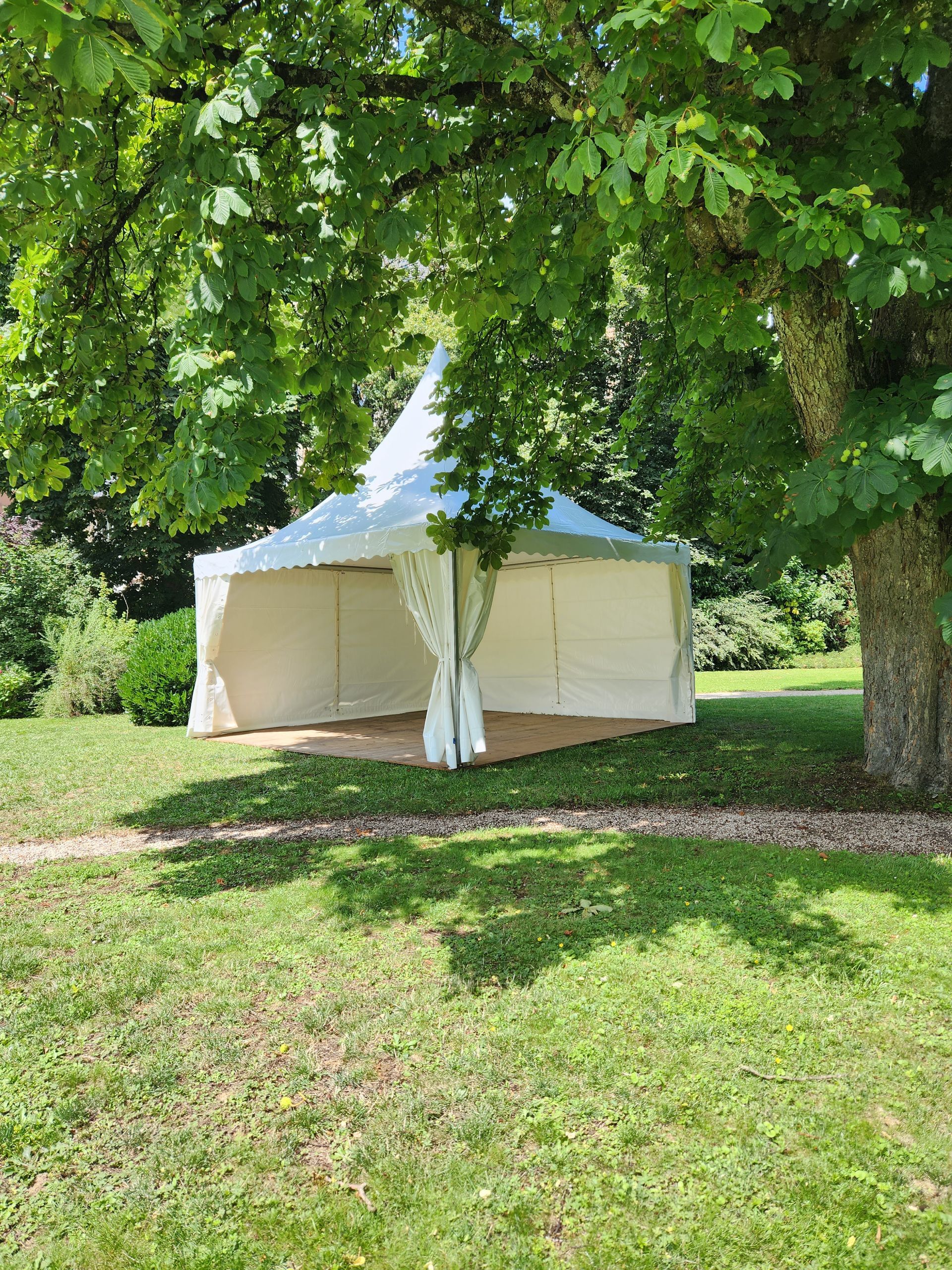 Assemblage de tentes garden