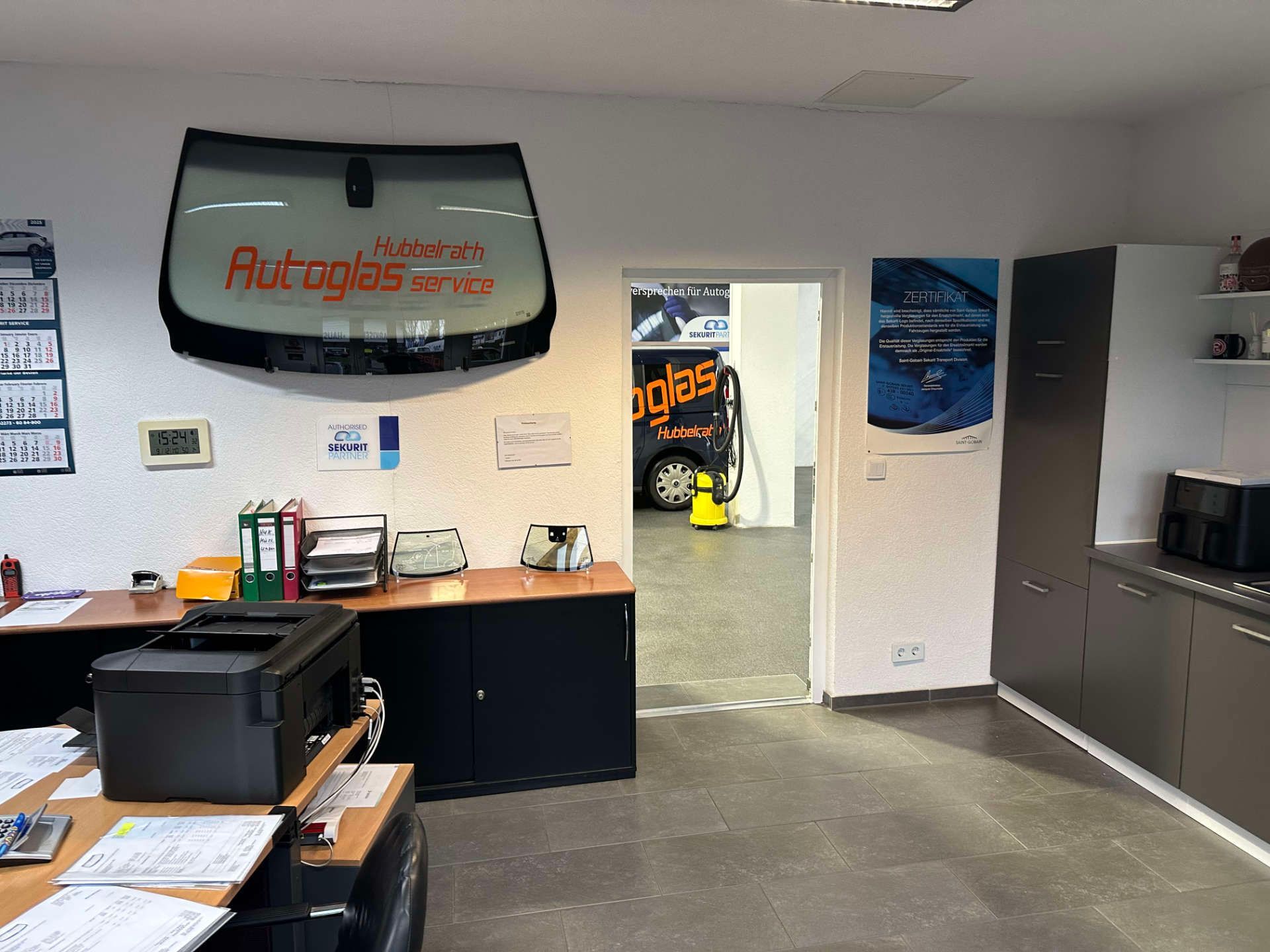 Büro | Autoglas-Service Hubbelrath
