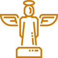Una estatua de un ángel con alas y halo.