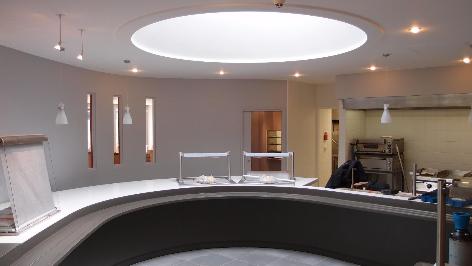 Self-service design et lumineux