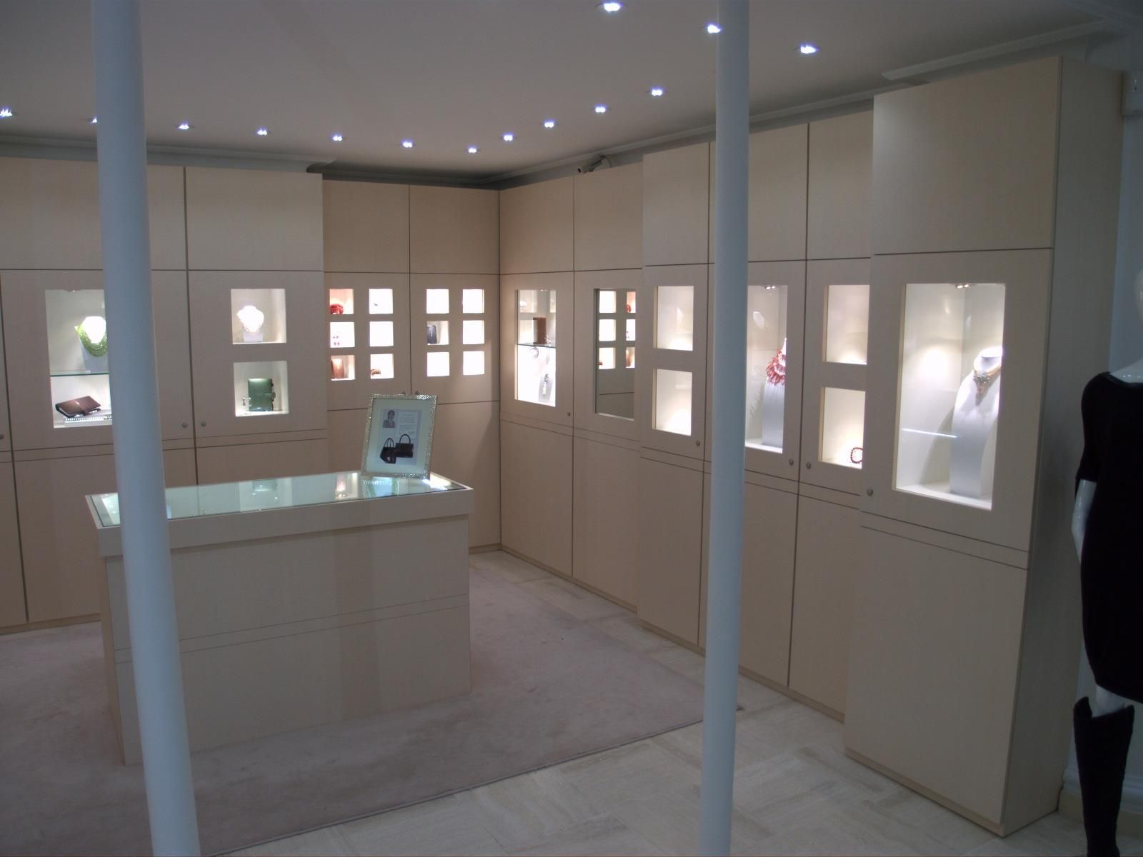 Agencemement pour bijoutier