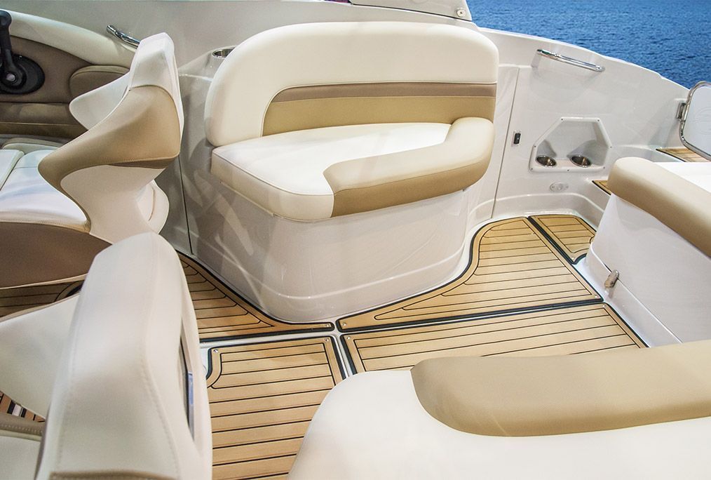 Une conception personnalisée de sellerie de bateau