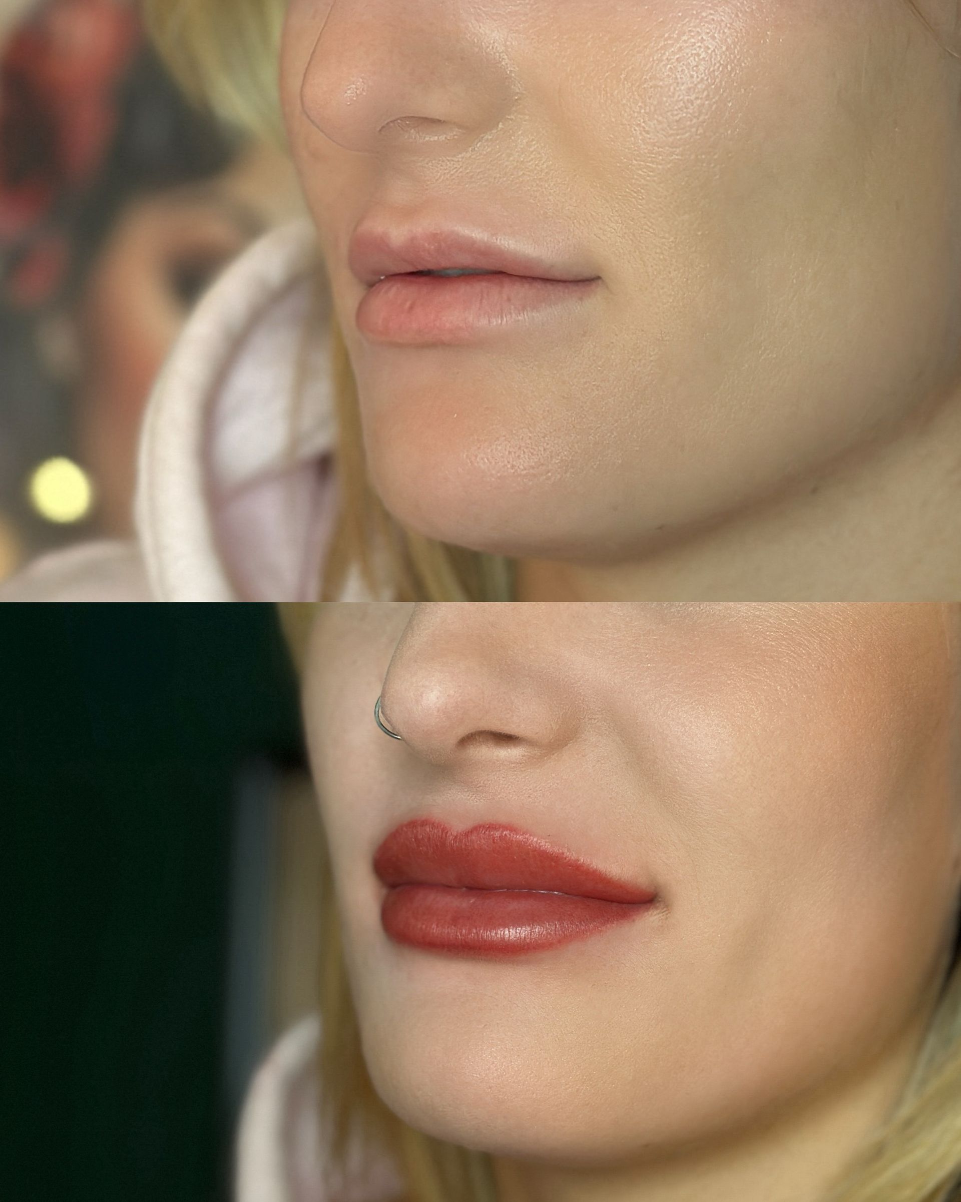 Zwei Frauen stehen nebeneinander und halten Tassen Kaffee.