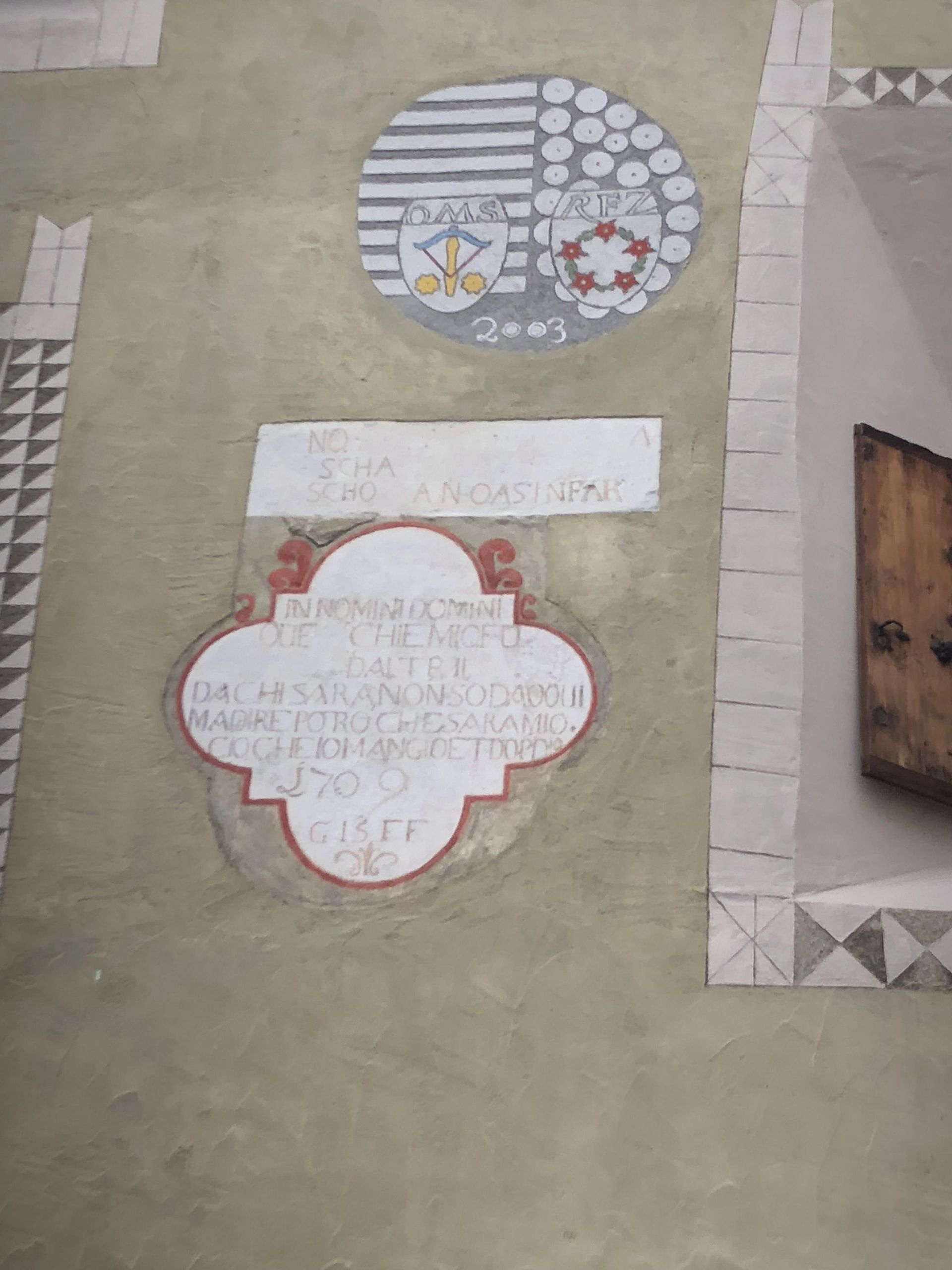 Fassadendekoration - Donatsch Malergeschäft