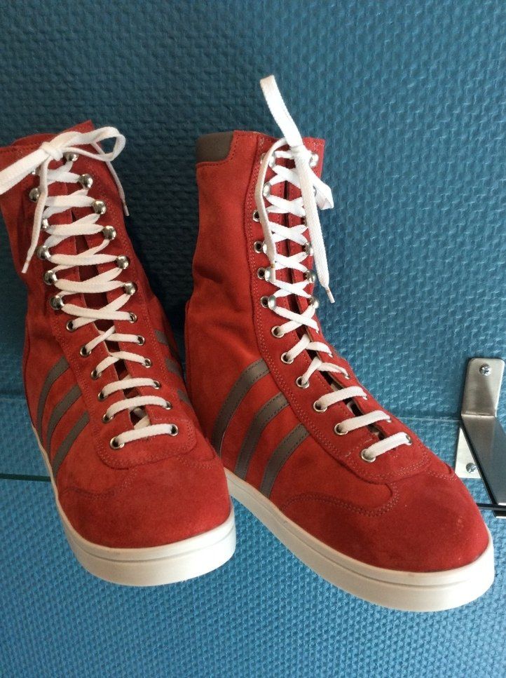 Chaussure montante rouge