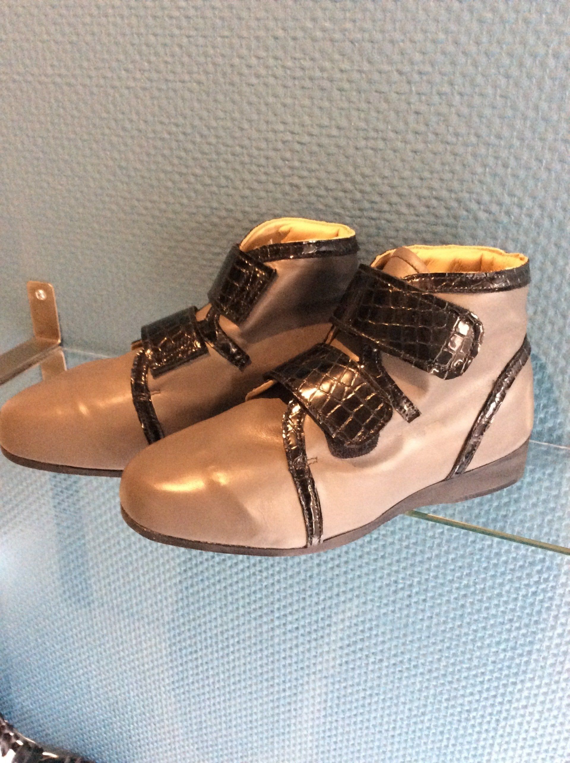 Chaussures enfants rose pâle