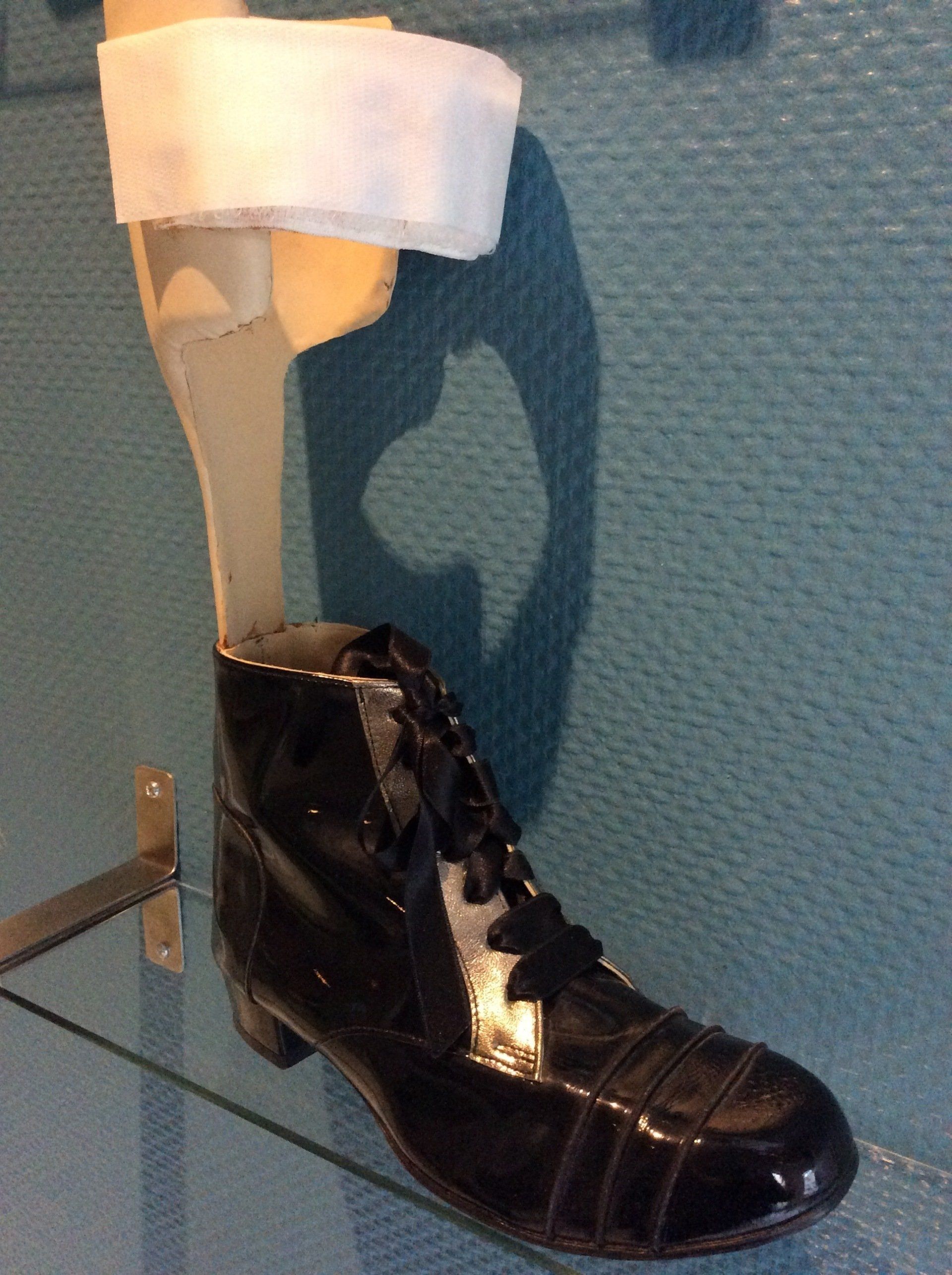 Chaussures noires argentées