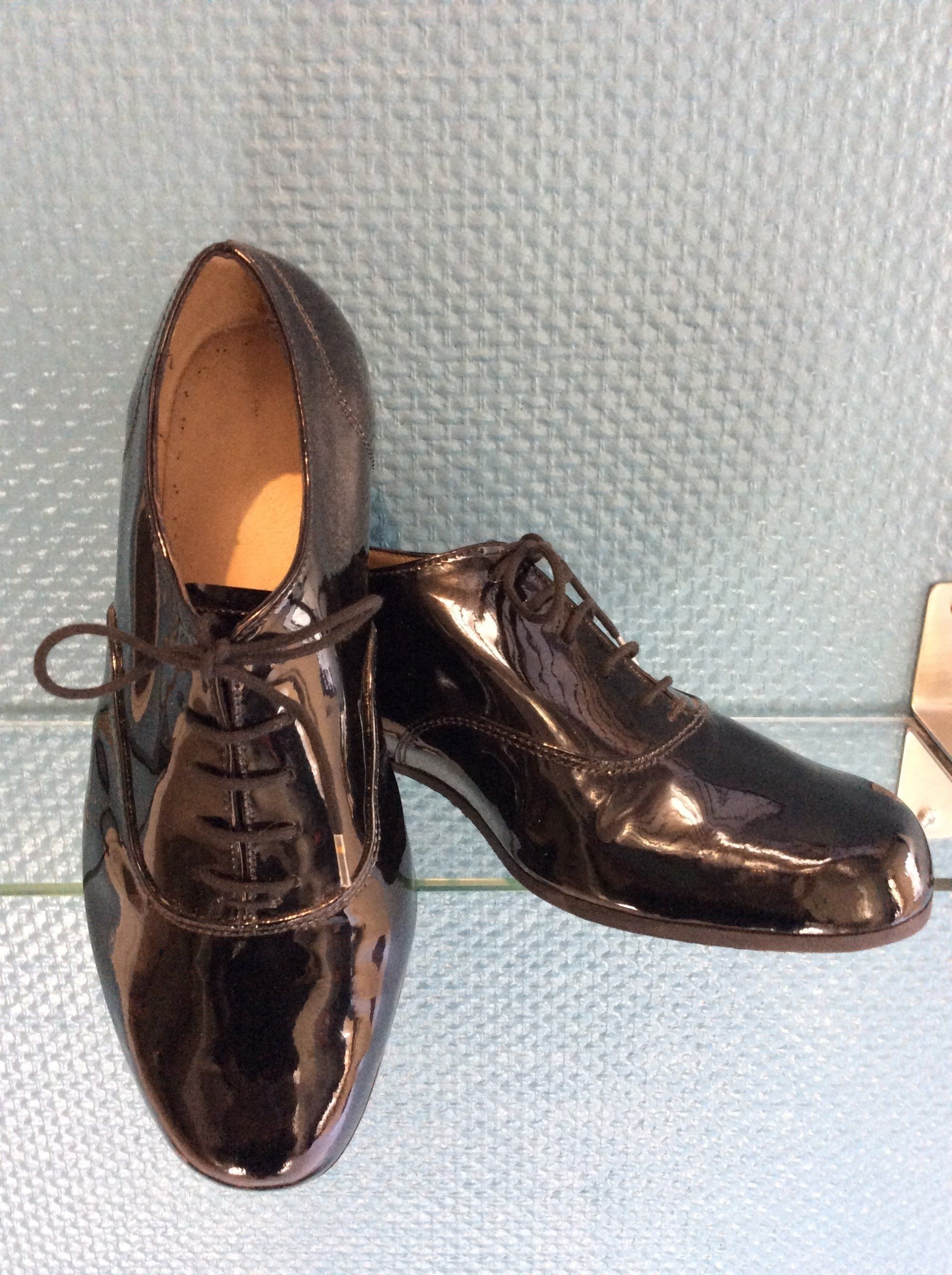 Chaussures ville noires vernies