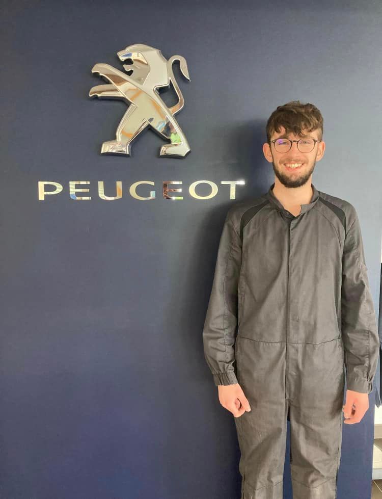 Lucas, stagiare en mécanique.