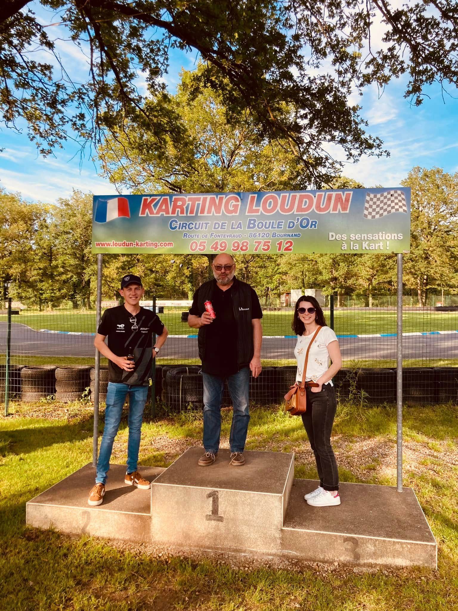 Prise de vue après une course de kart.