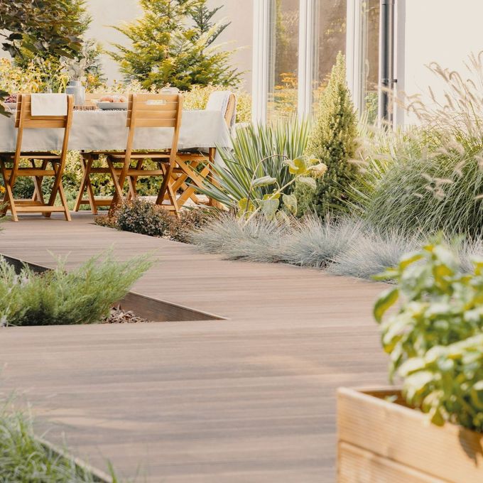 Terrasse posée sur des plots