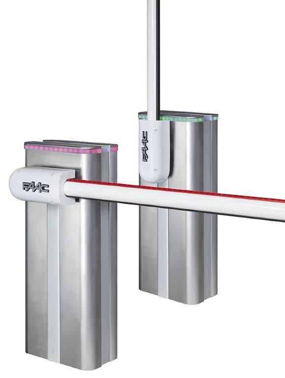 Zwei silberne Schrankensysteme