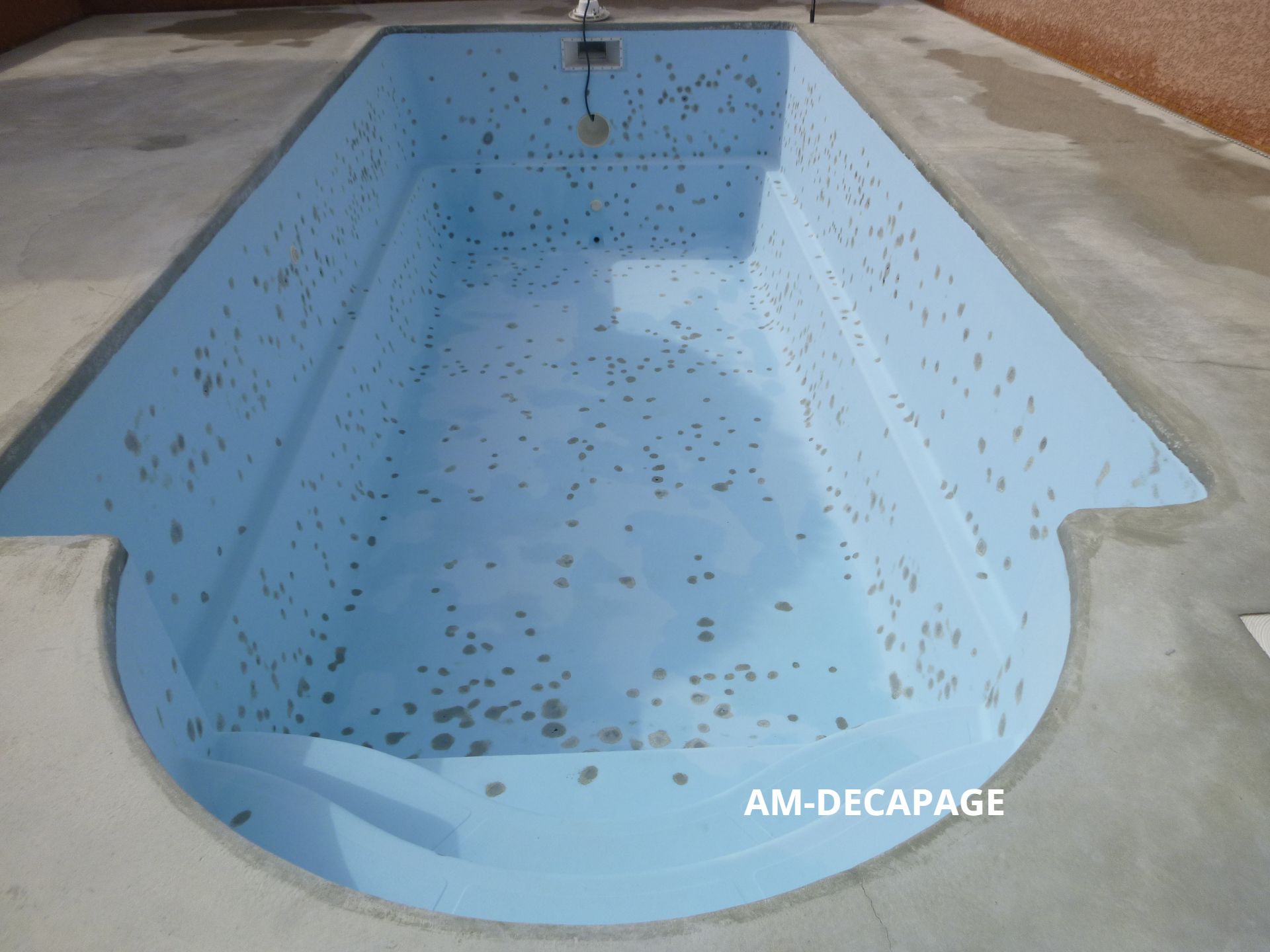Piscine avec arrondi au niveau des marches après sablage