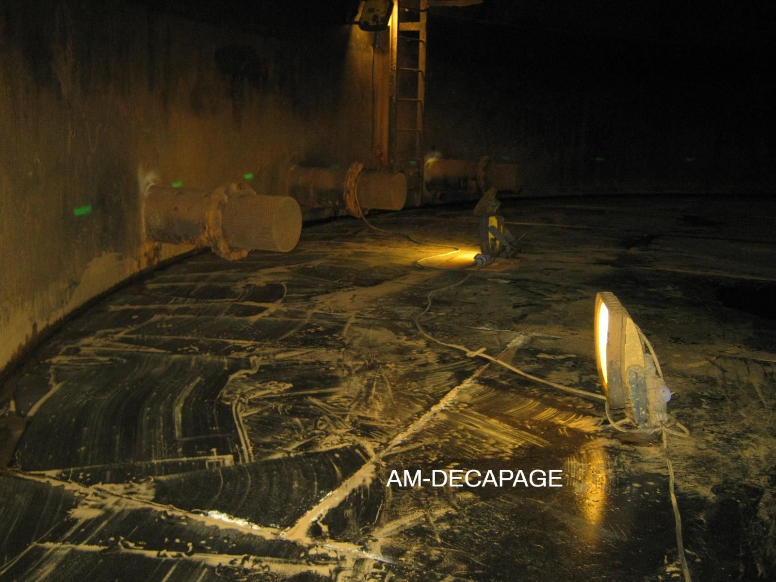 Intérieur de la cuve en acier avec revetement goudron