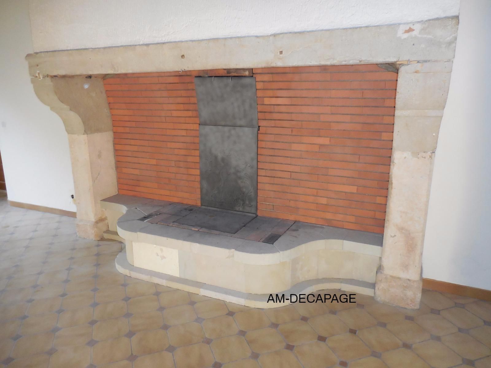 Cheminée en pierre après