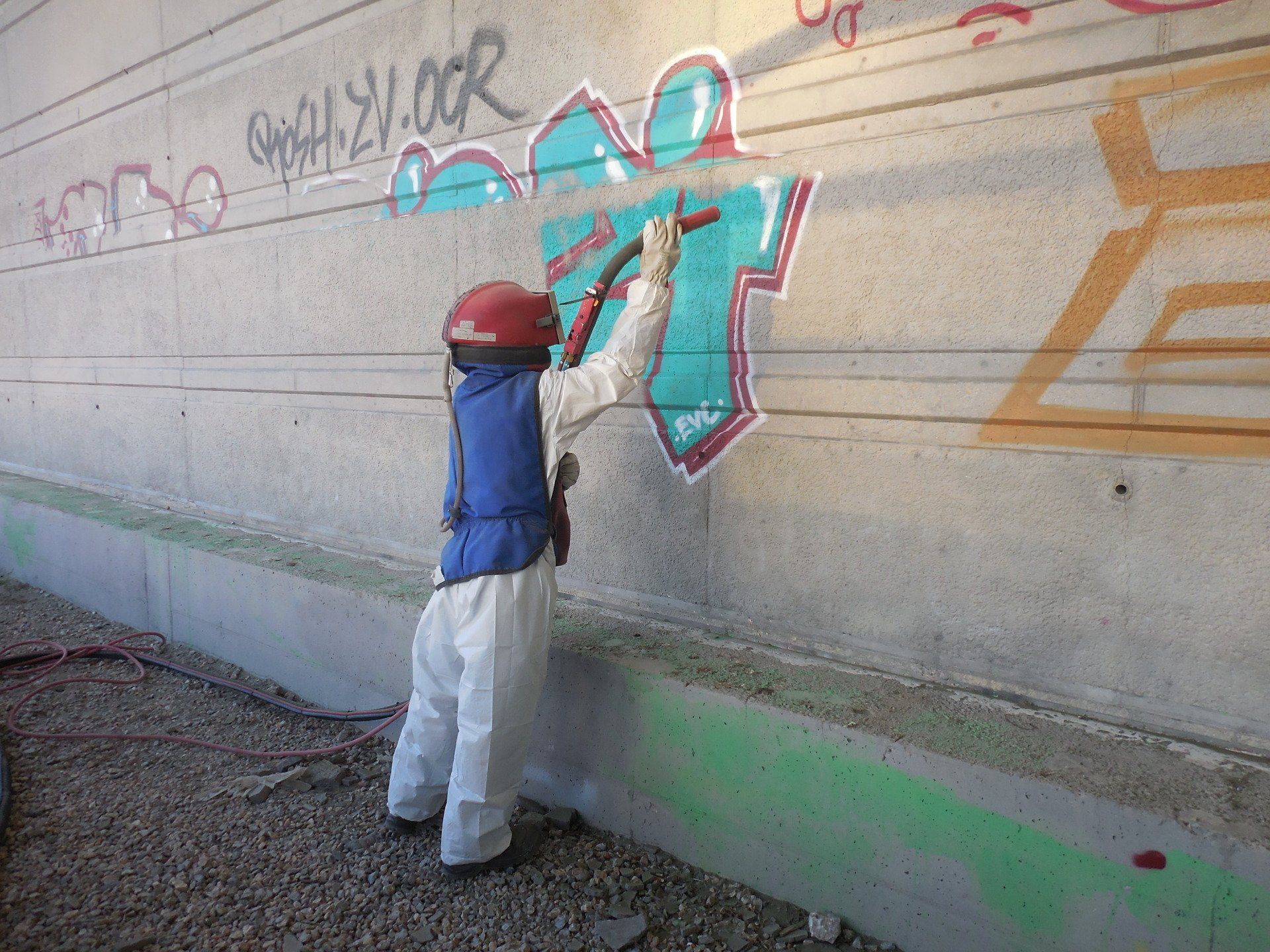 Intervention sur graffiti
