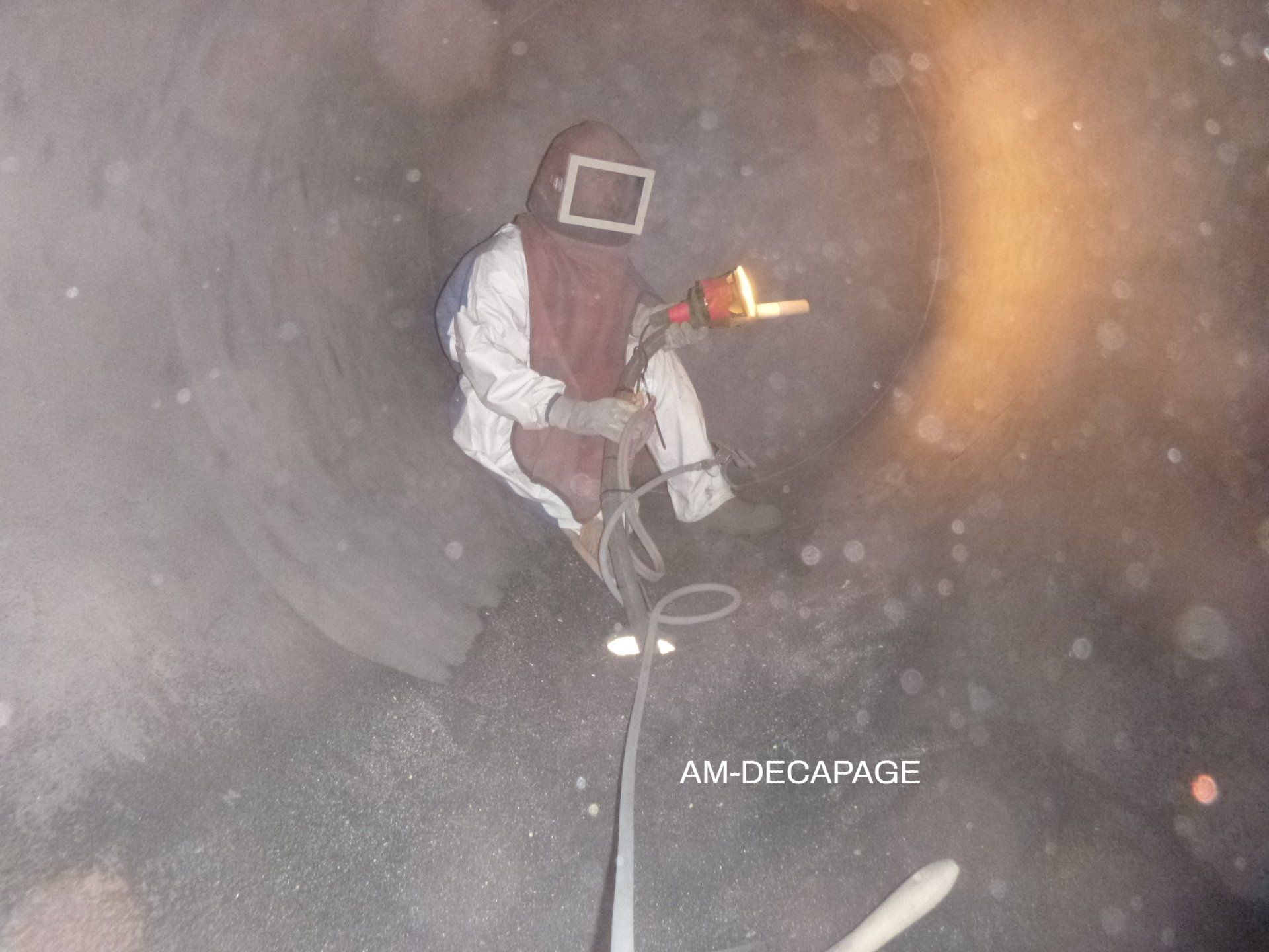 Intervention dans la cuve cylindrique