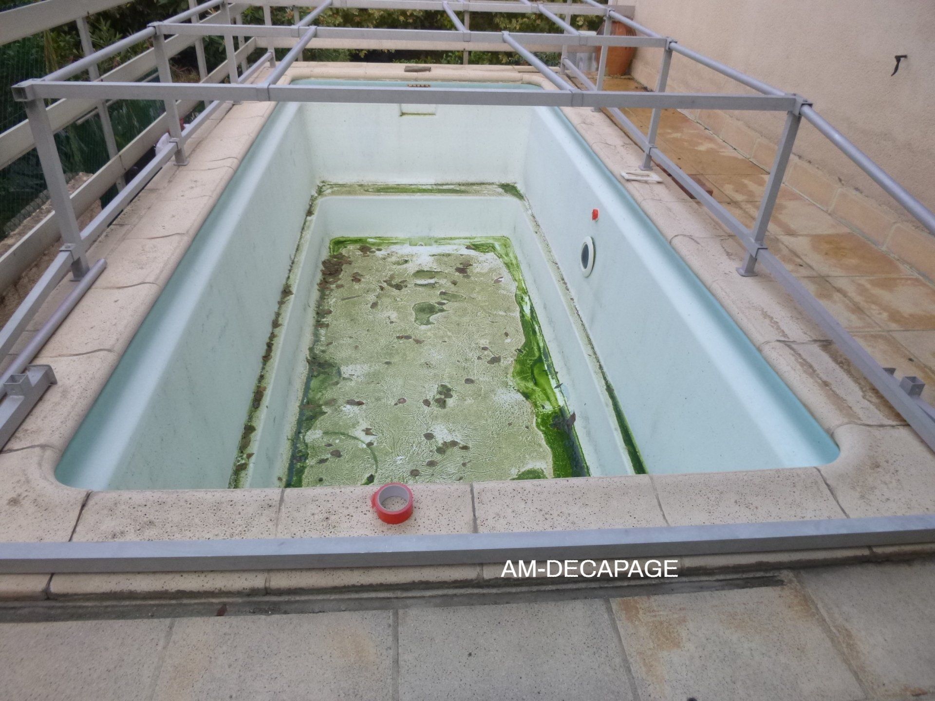 Piscine coque polyester osmosée avant sablage