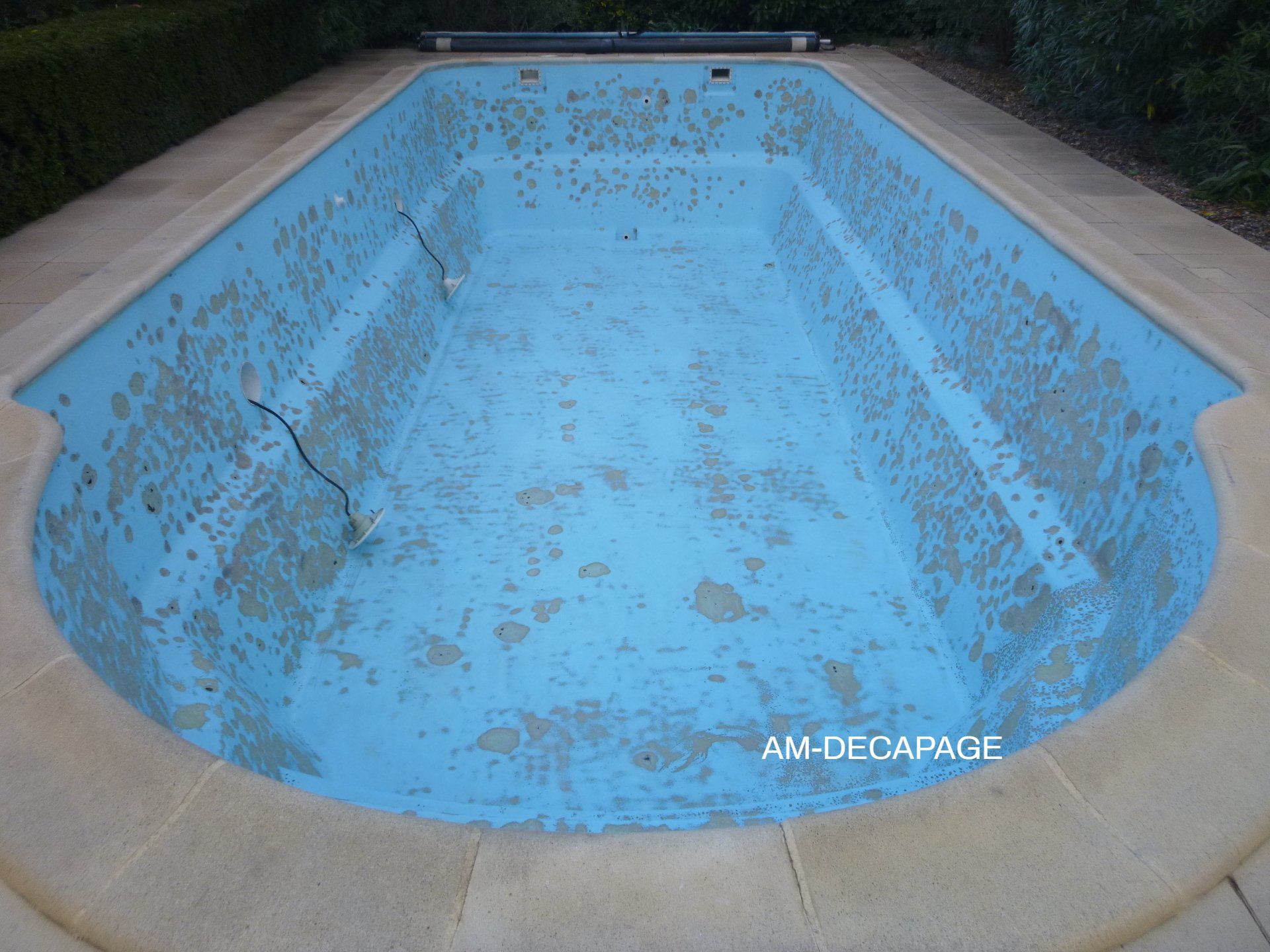 Piscine en béton peint après sablage