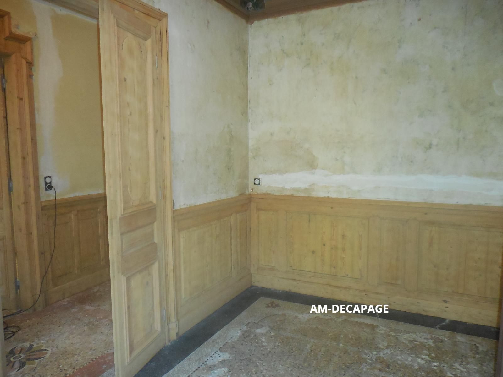 Pièces avec lambris après