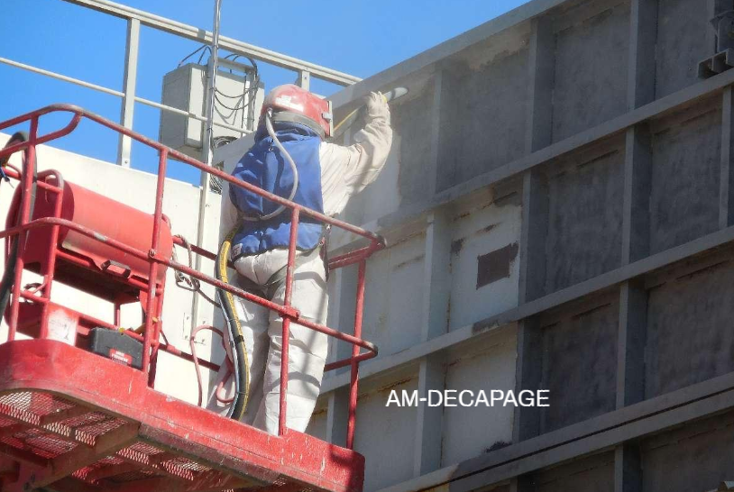 Opération de sablage avec une nacelle