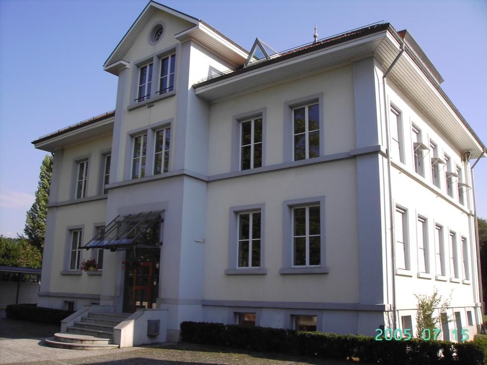 Schulhaus - peter schultheiss malergeschäft