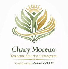 Logotipo con un dise&ntilde;o de hoja en forma de figura humana en verde y dorado y el texto &laquo;Chary Moreno, Terapeuta Emocional Integrativa&raquo;