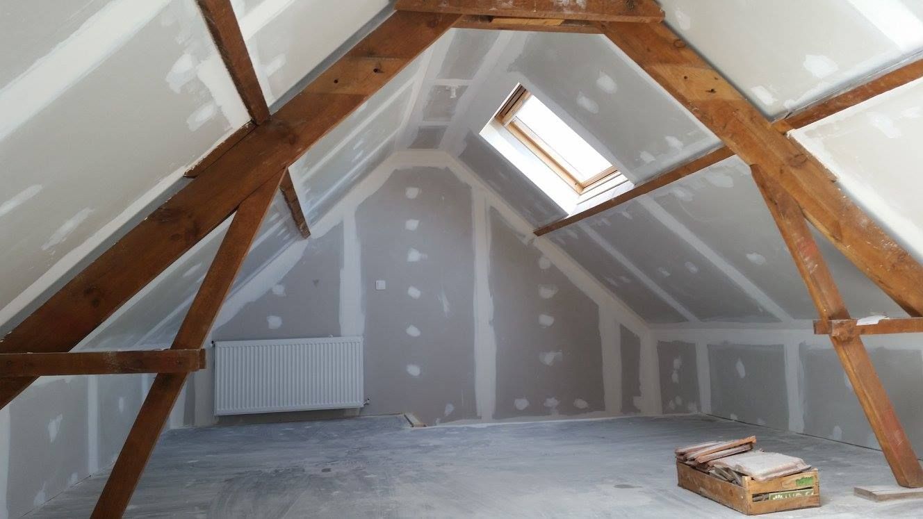 Des combles en cours d'aménagement