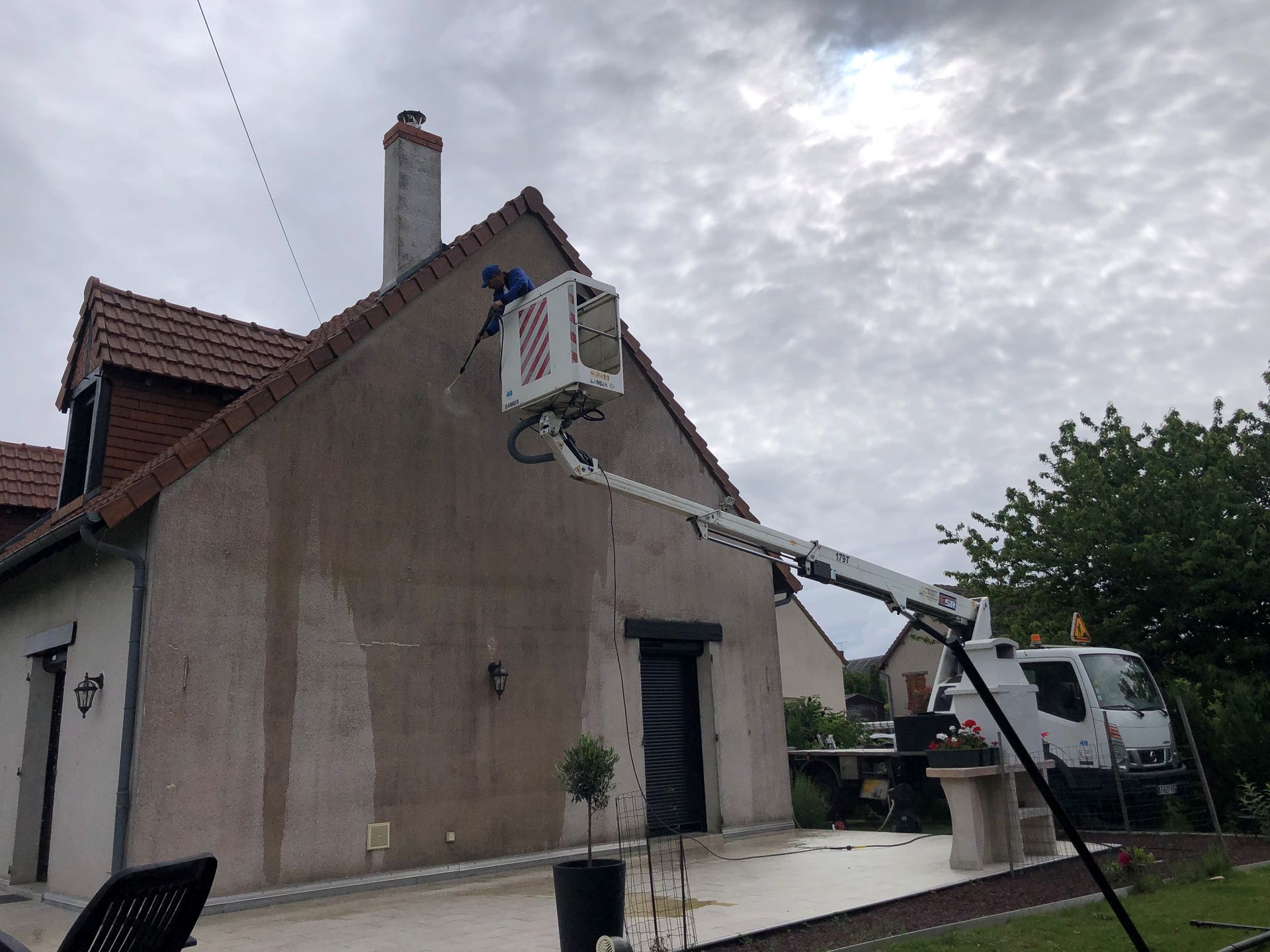 façade avant nettoyage